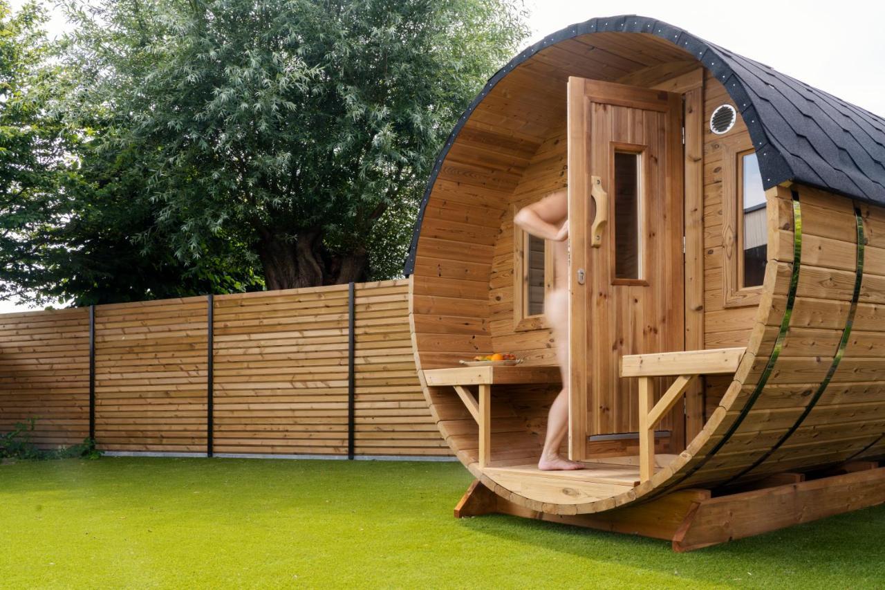 Naturisme B&B Ilmatar, Clothing Optional Deerlijk Exterior foto